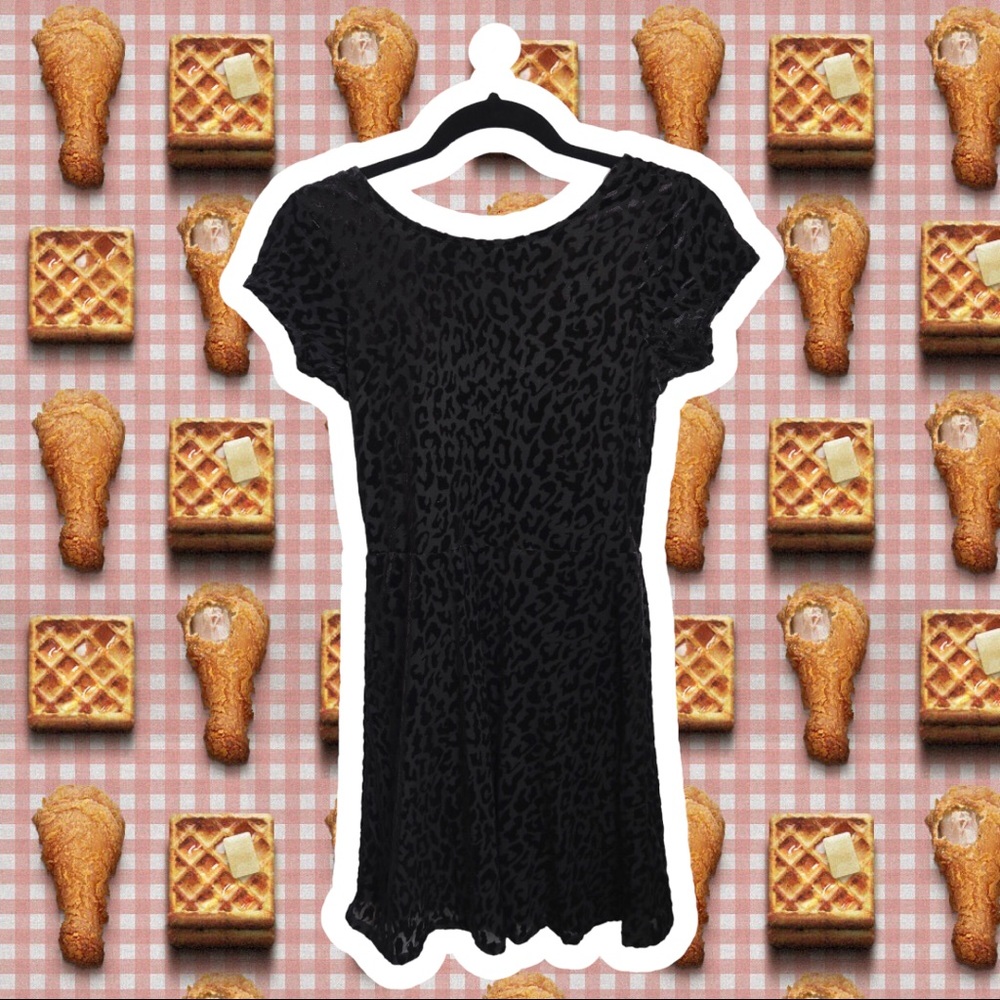 Textured short sleeve black dress (cheetah pattern)